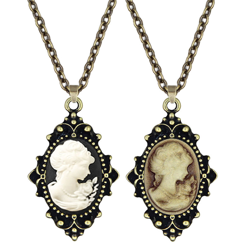 Vintage Fashion Queen - Vintage Lady Queen Cameo Necklace For